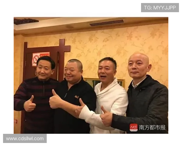 葛优与姚明首次相遇的幽默瞬间引发的欢笑与感动